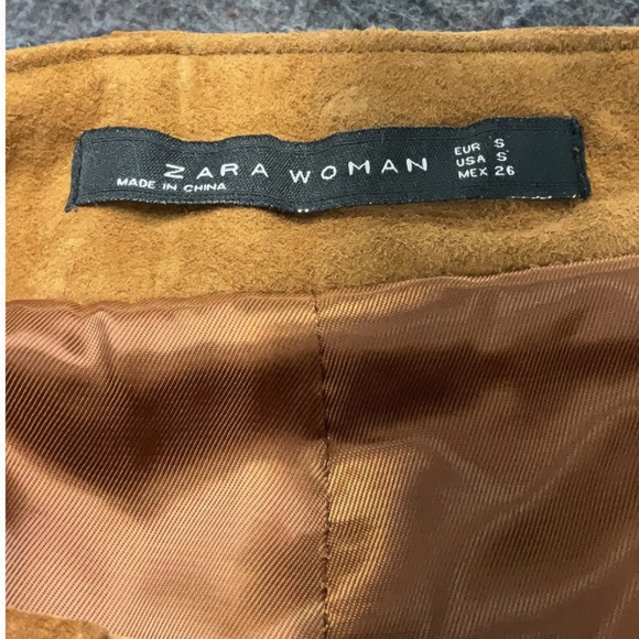 Zara 100% Suede Buckle Skirt Size S - Picture 3 of 5